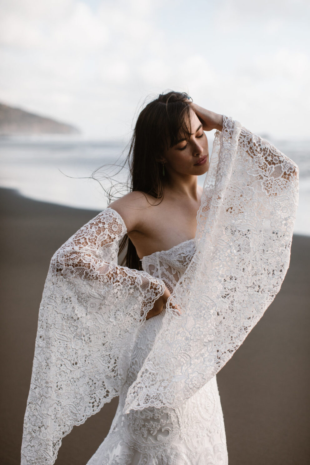 These beautiful bohemian long sleeves enhance any strapless gown. The sheer lace brings the free and natural feel to your wedding day.